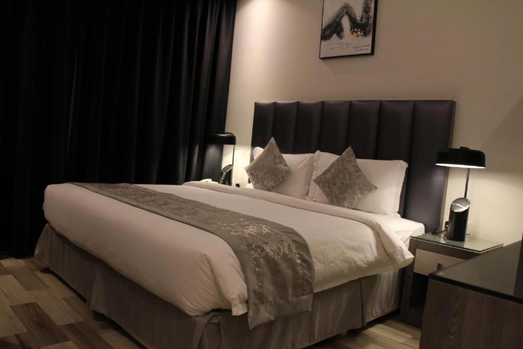 Seven Palaces Hotel Hafar Al-Batin Bagian luar foto