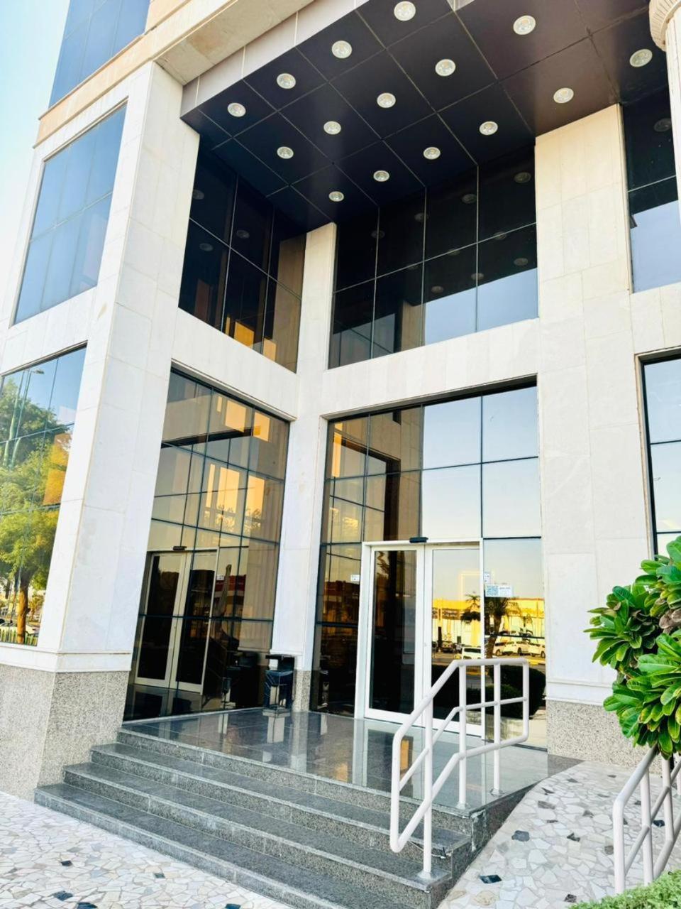 Seven Palaces Hotel Hafar Al-Batin Bagian luar foto